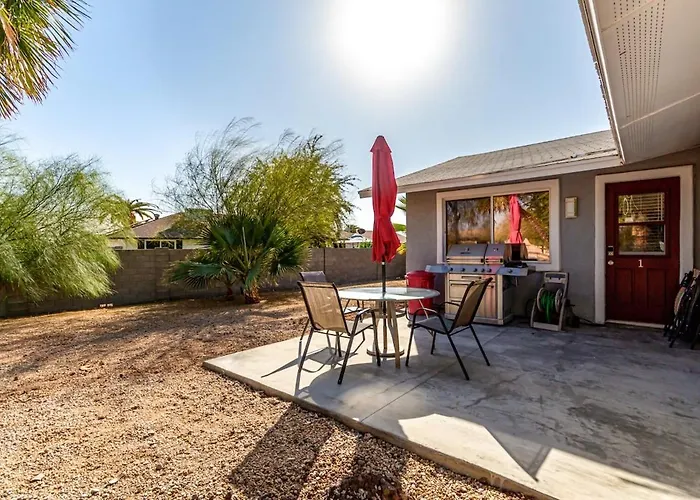Holiday home Rare Getaway I 2br, Ensuite, Fenced, Sunrises Sun City West